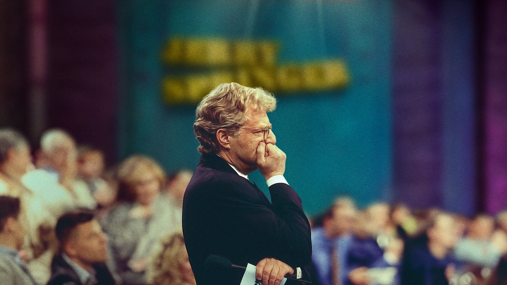 Jerry Springer: Đấm Đá, Camera, Diễn